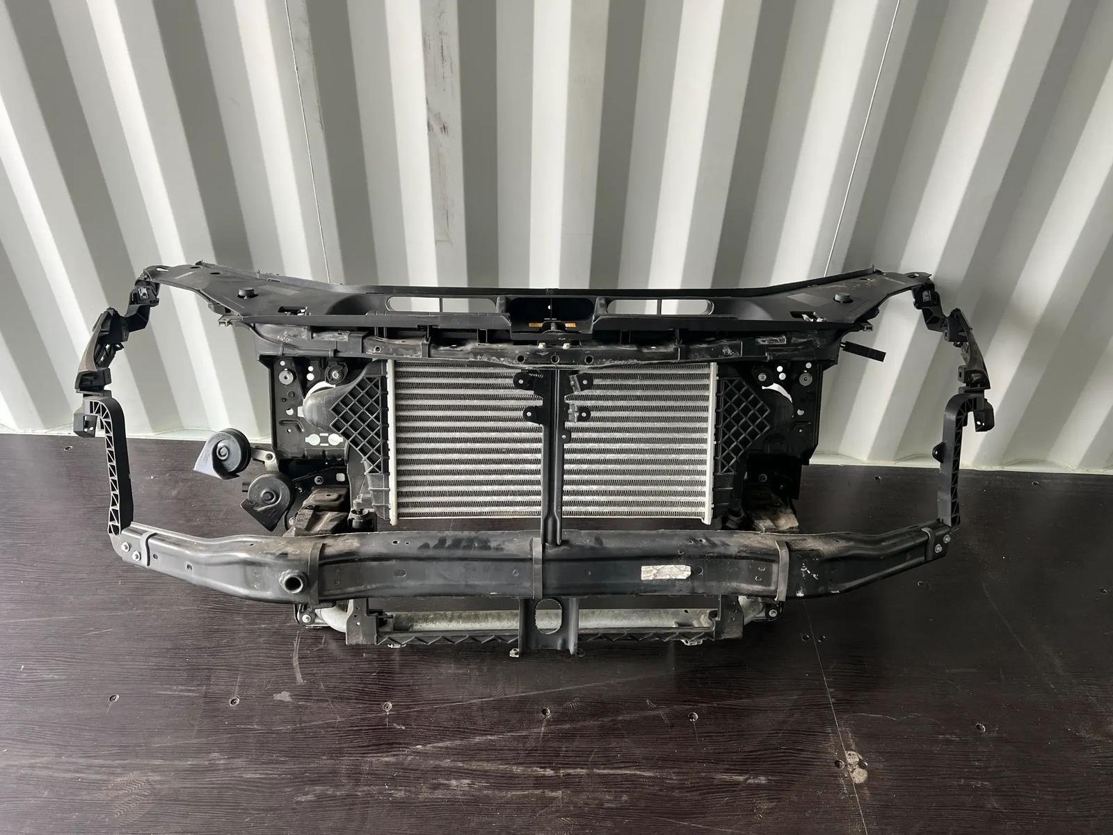 Mercedes-Benz W166/X166 Headlight Carrier