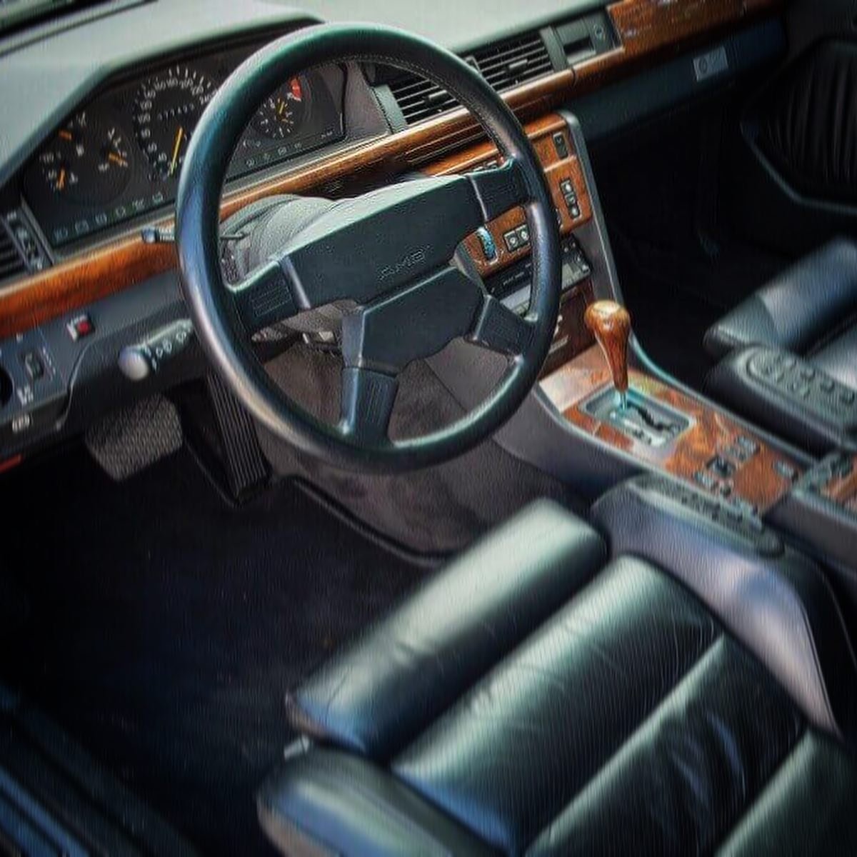 AMG MOMO M38 Steering Wheel - Image 9