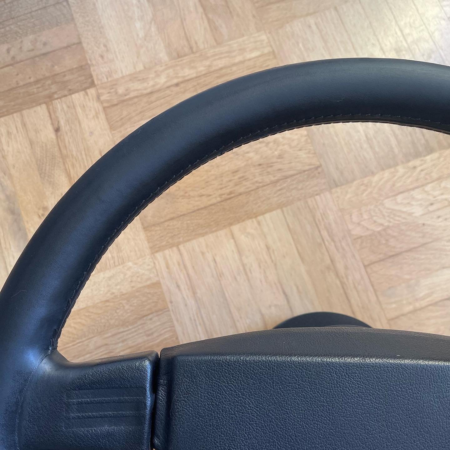 AMG MOMO M38 Steering Wheel - Image 11