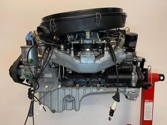 Mercedes-Benz M103 2.6L Inline-6 Petrol Engine - Image 4