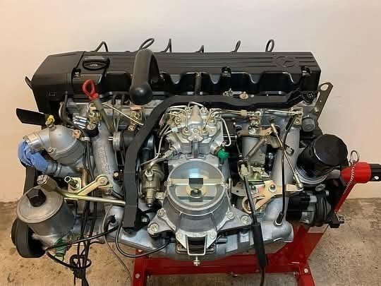 Mercedes-Benz M103 2.6L Inline-6 Petrol Engine - Image 5