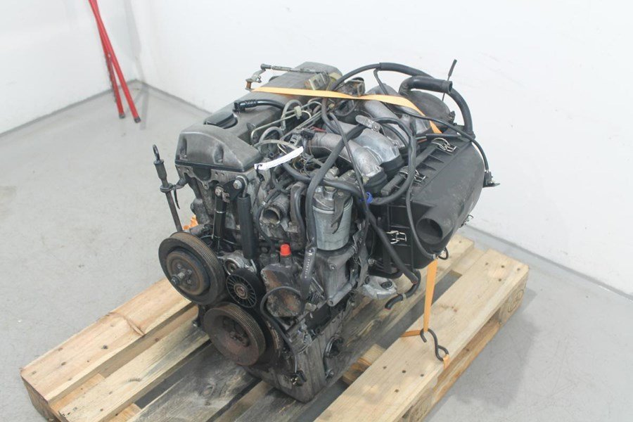 Mercedes-Benz OM601 Diesel I4 Engine 200D / 220D - Image 2
