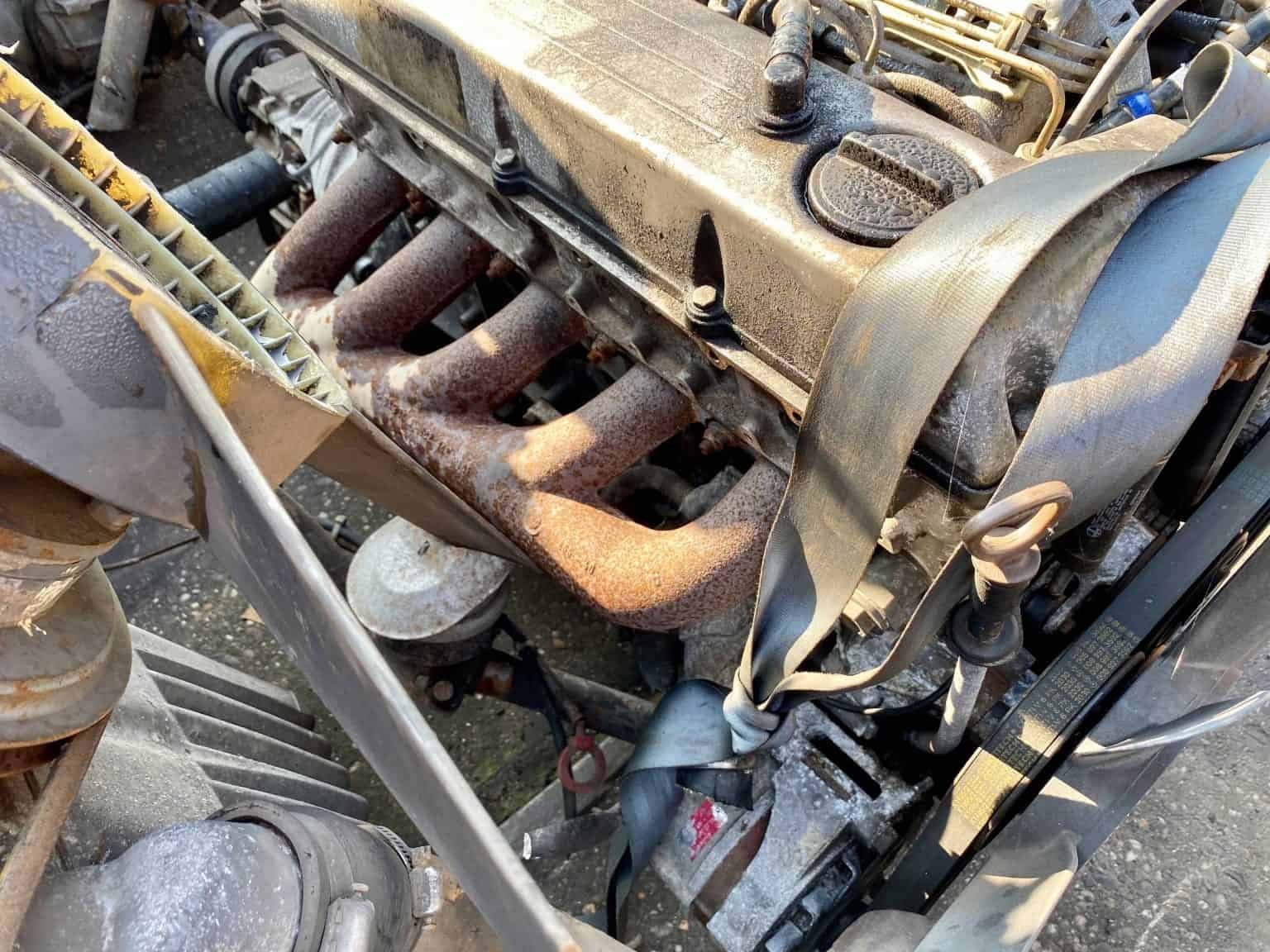 Mercedes-Benz OM602 2.5L Diesel Engine with Gearbox - Image 4