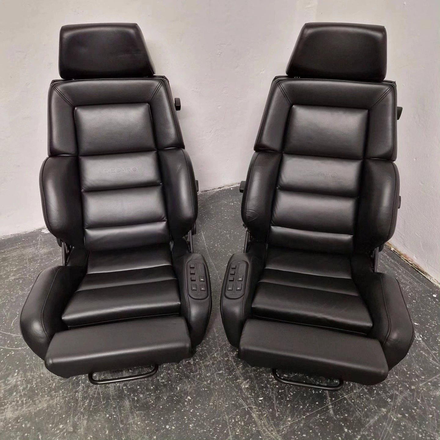 RECARO Classic Seats for Mercedes-Benz – Black Leather