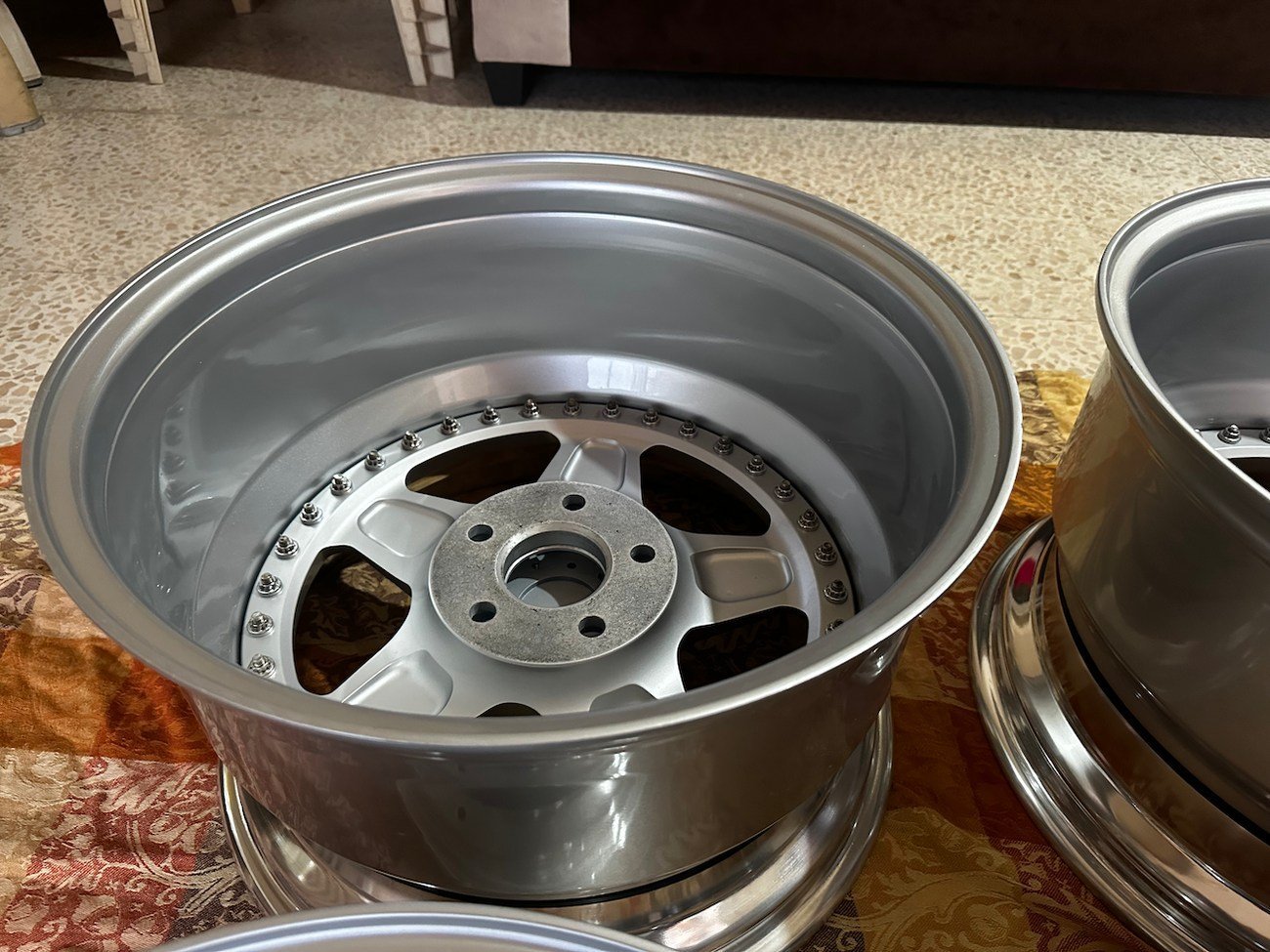 OZ Racing Futura 17″ 3-Piece Staggered Wheels - Image 5