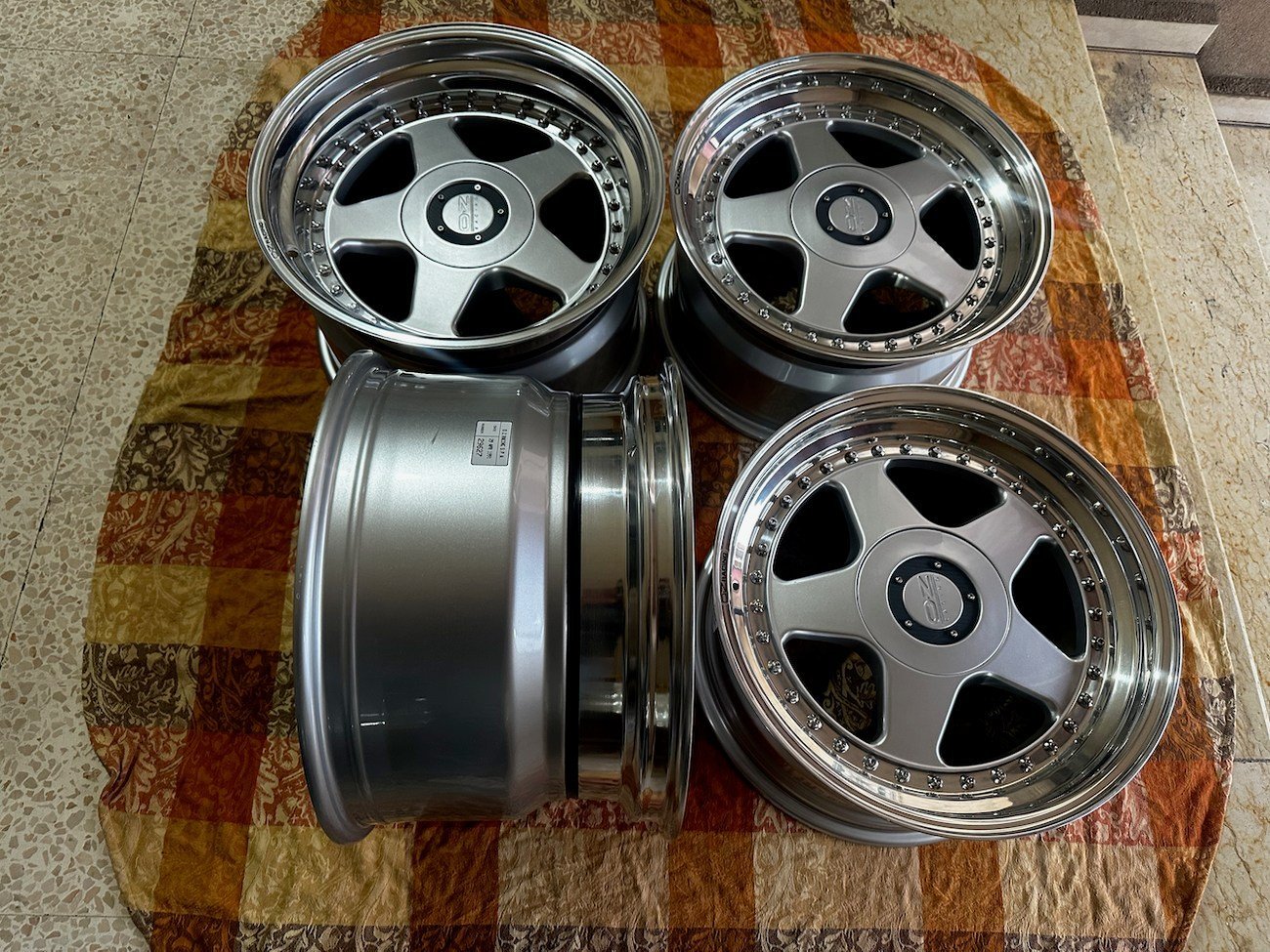 OZ Racing Futura 17″ 3-Piece Staggered Wheels
