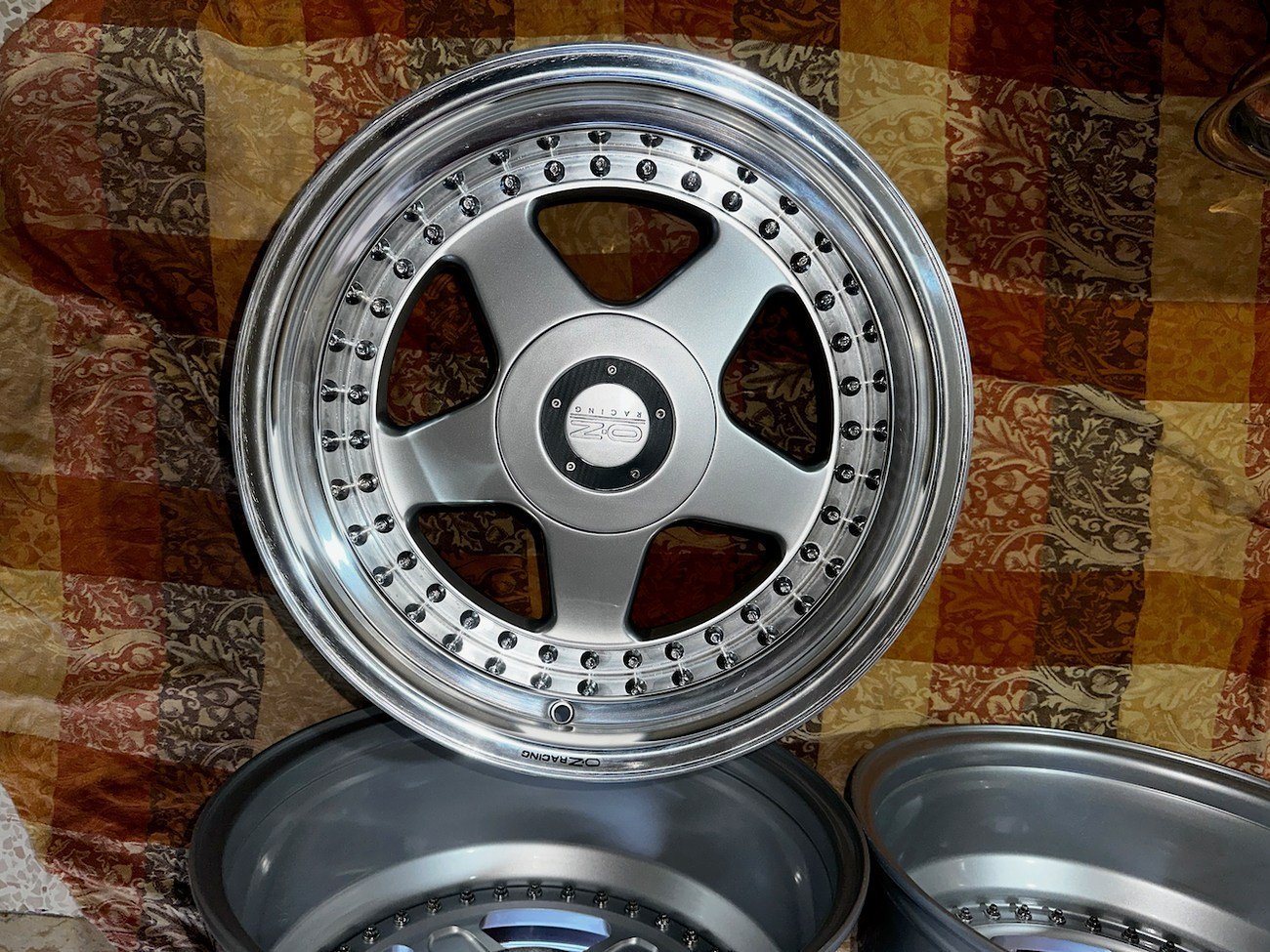 OZ Racing Futura 17″ 3-Piece Staggered Wheels - Image 3